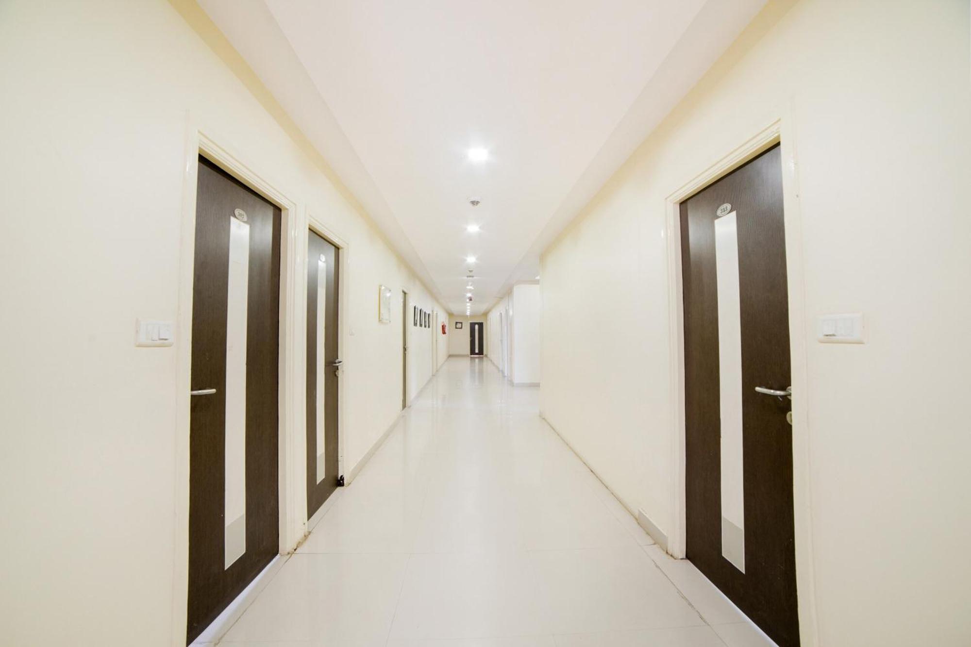 Hotel Super Capital O Raaga Grand Hajdarabad Zewnętrze zdjęcie
