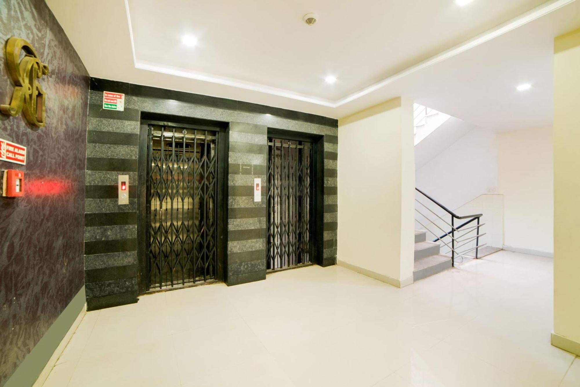 Hotel Super Capital O Raaga Grand Hajdarabad Zewnętrze zdjęcie