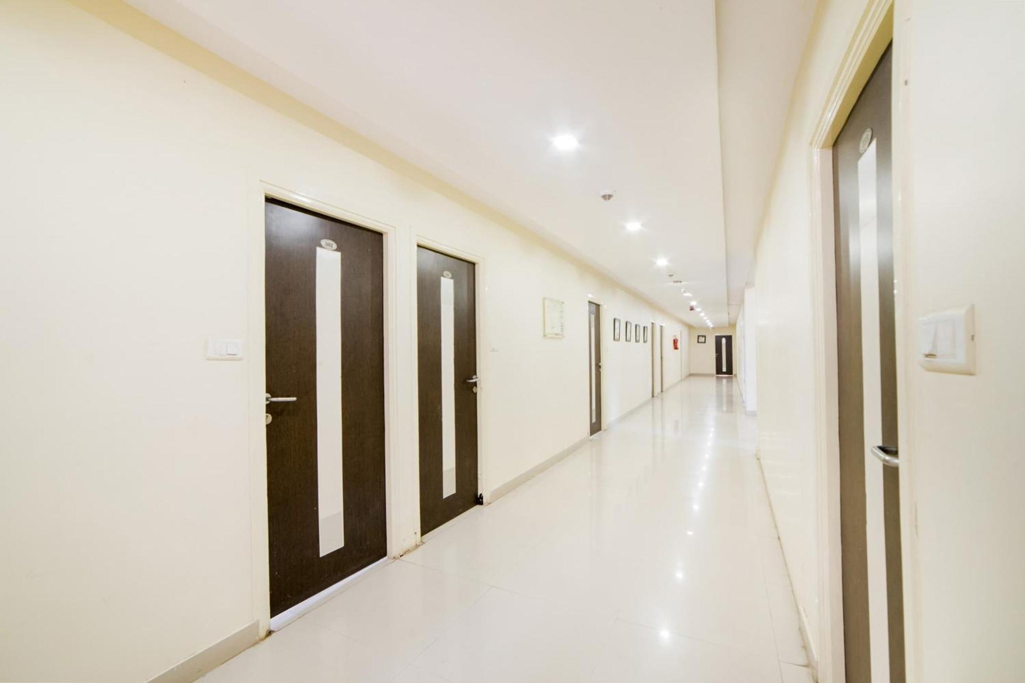 Hotel Super Capital O Raaga Grand Hajdarabad Zewnętrze zdjęcie